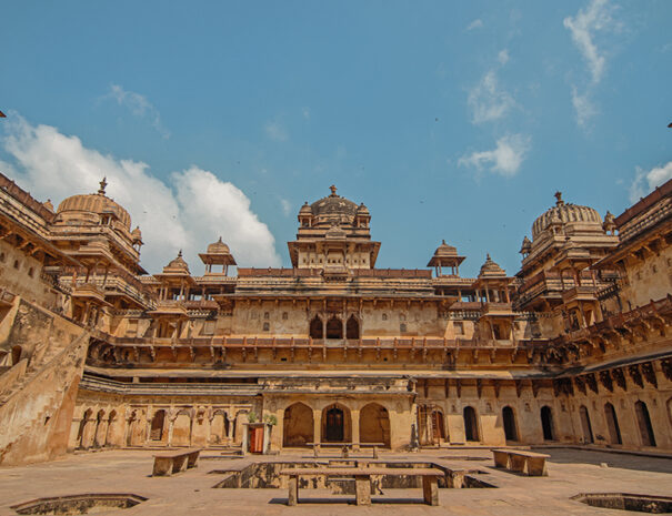 Tour of amar mahal orchha