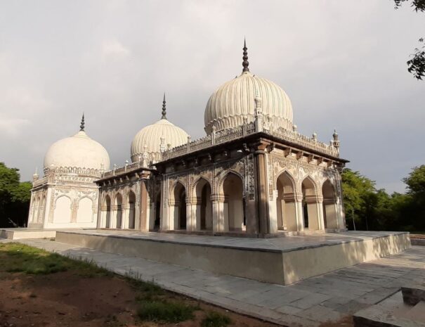 Half day tour of Golconda and Qutub Shahi tombs