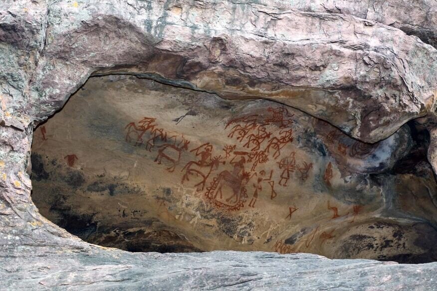 Ancient Indian cave paintings at Bhimbedka
