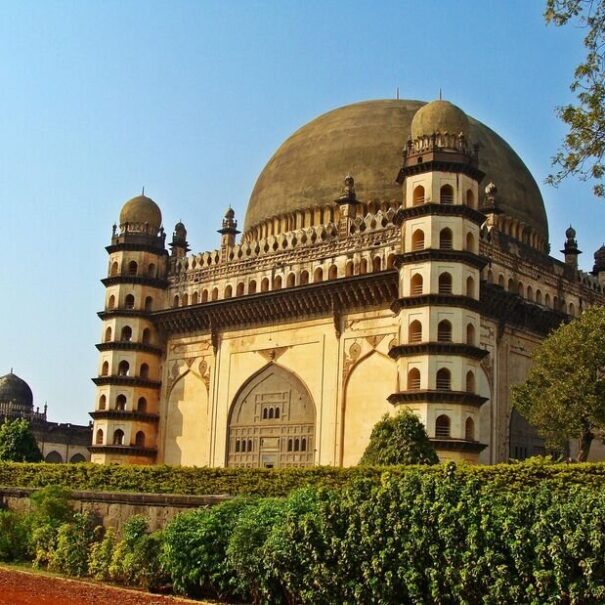 Gol Gumbaz, guided tour of Bijapur