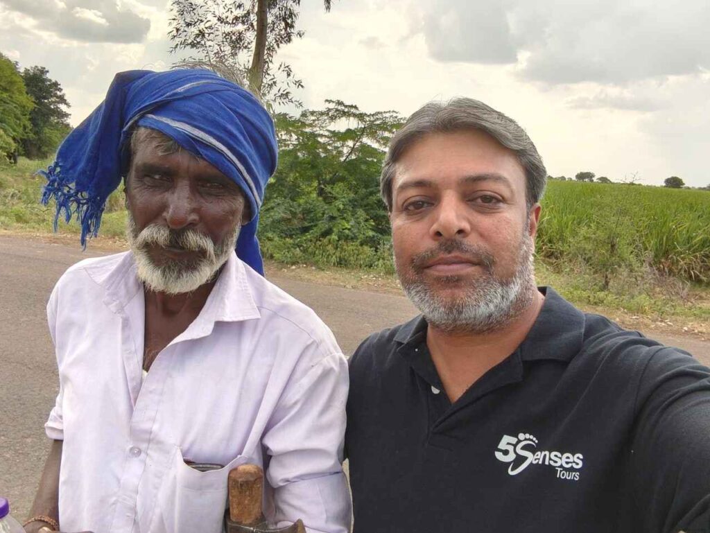 Chandrasekhar, expert guide on the 5 Senses Tours Loom to Lac trail through North Karnataka